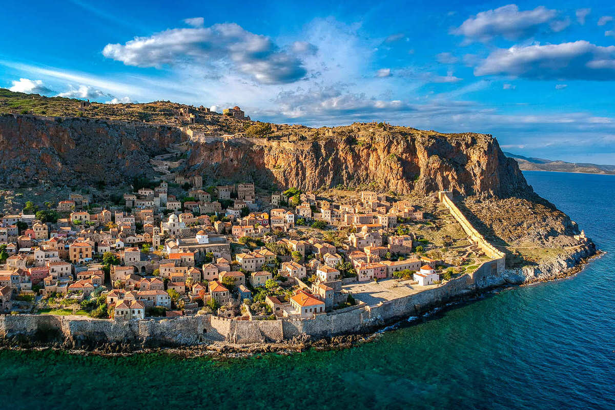 Beat The Dubrovnik Crowds With These 4 Equally Beautiful Ancient Towns In Europe