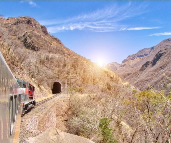 37 Bridges & 86 Tunnels: The Breathtaking Train Ride In Mexico Nobody Knows About  