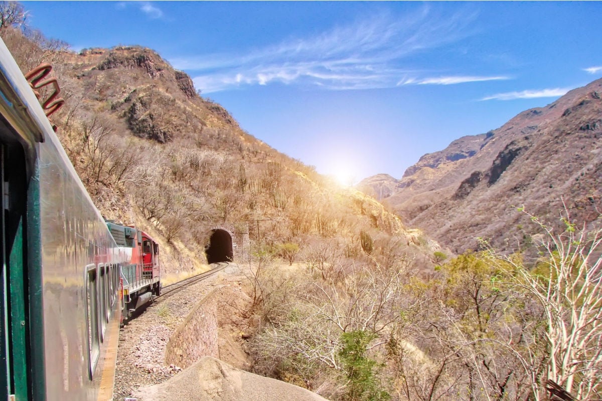 37 Bridges & 86 Tunnels: The Breathtaking Train Ride In Mexico Nobody Knows About  